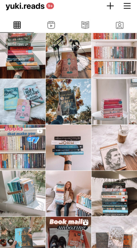 A bookstagram profile for yuki.reads, a book blogger and bookstagrammer who posts book reviews and book content.